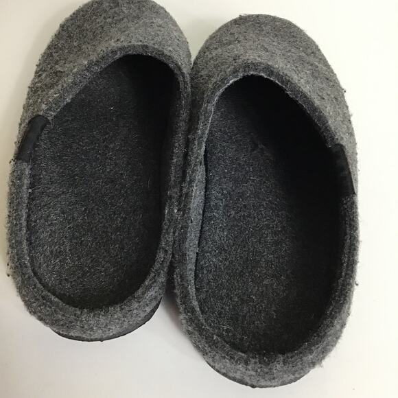 Mishansha M/F Gray Felt Slippers Sz 9.5W/8M EUC  Rubber Sole  Comfort Slippers - Picture 4 of 8